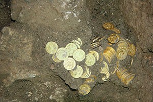 iaa_golden_hoard31-300x200 אוצר מרתק בקיסריה