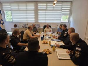 Increasing-cooperation-between-the-Coastal-District-Police-and-the-Pardes-Hanna-Karkur-Council-300x225 Increasing cooperation between the Coastal District Police and the Pardes Hanna Karkur Council