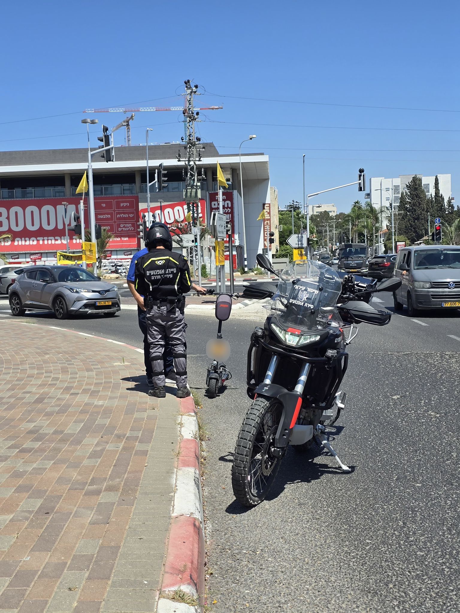 Hadera municipality works to maintain safe cycling throughout the city