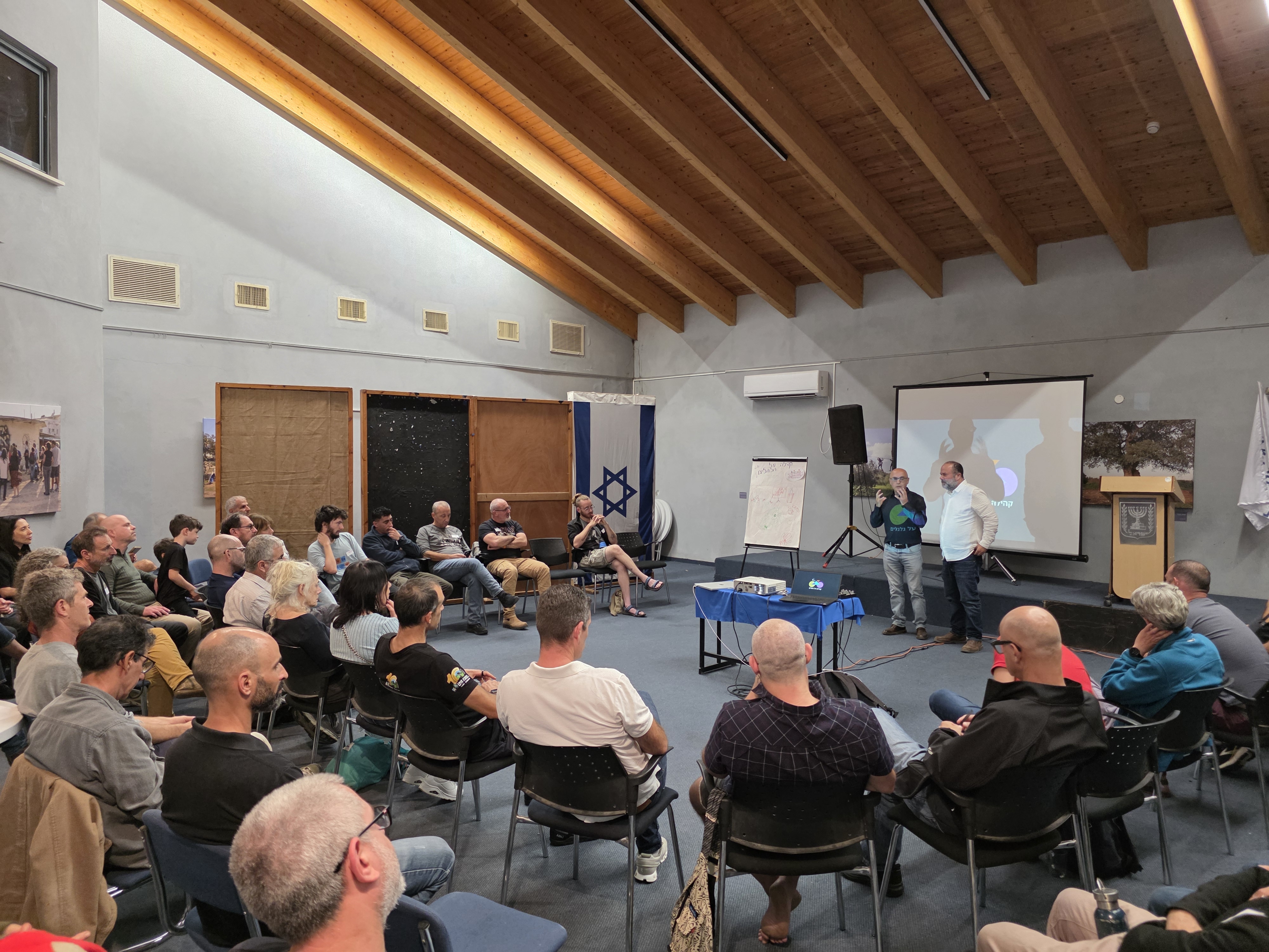 A-community-on-wheels-is-underway-a-vision-of-a-bicycle-colony Home