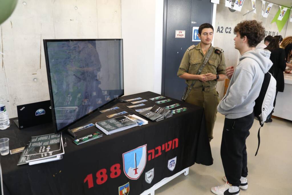 כנס המתגייסים והשירות הלאומי של חדרה יוצא לדרך