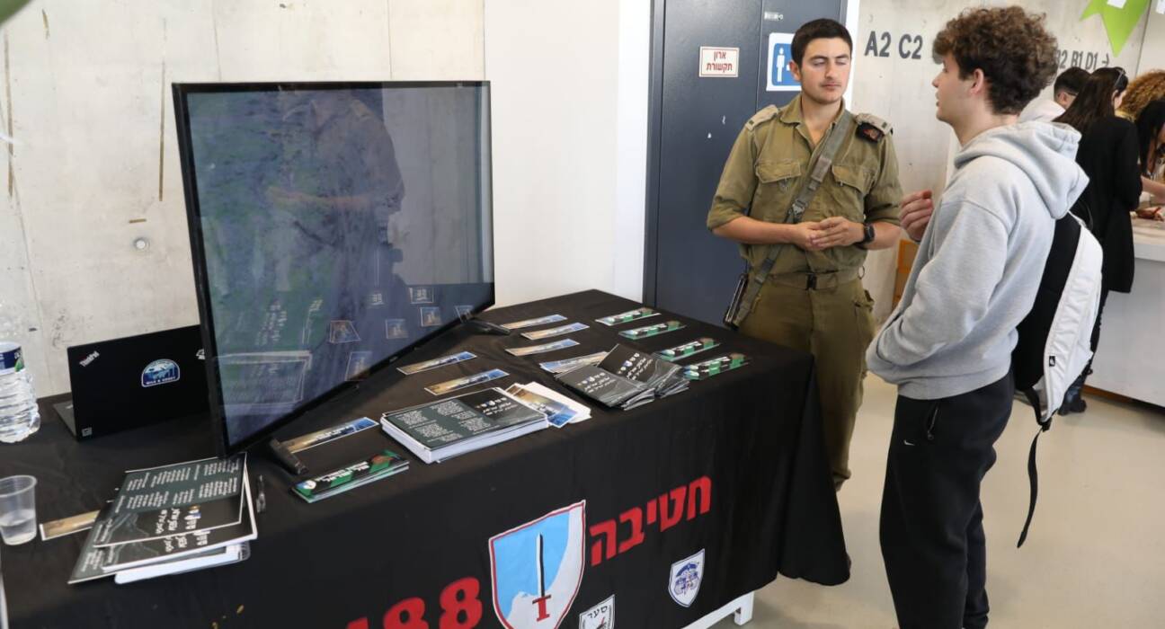 כנס המתגייסים והשירות הלאומי של חדרה יוצא לדרך