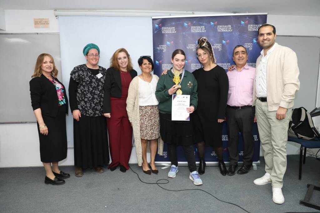 A student from Pardes Hanna won second place in the National Olympiad.